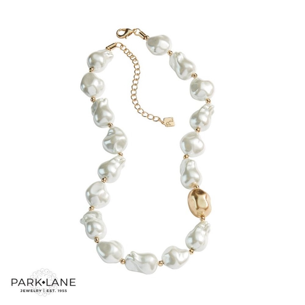 RETIRED 🤍NWT PARK LANE WINNIE Glass Pearl Necklace